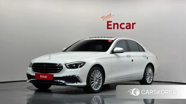 Mercedes-Benz E-Class W213 2022 Белый из Кореи
