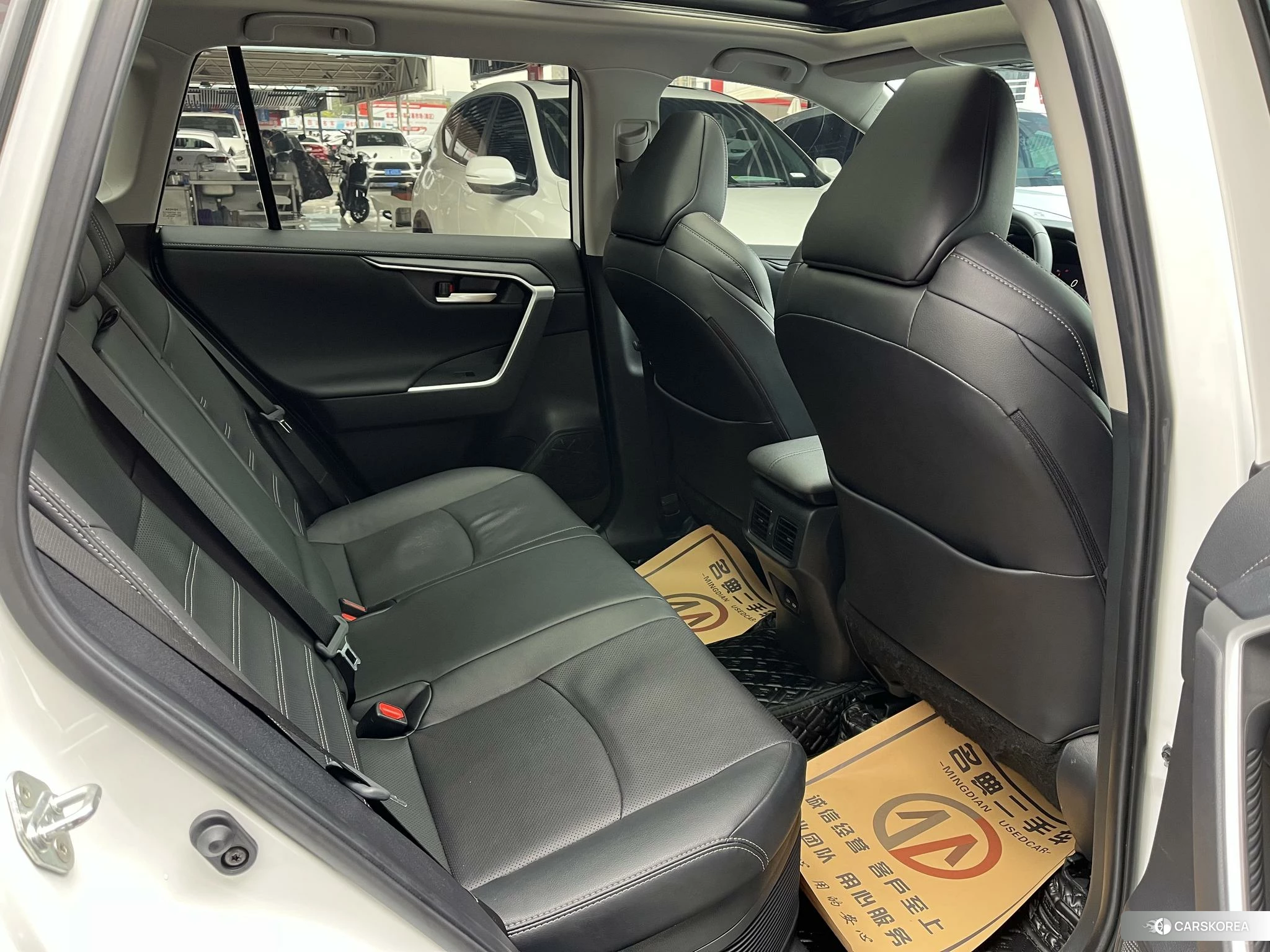Toyota Wildlander 2023 Белый из Китая