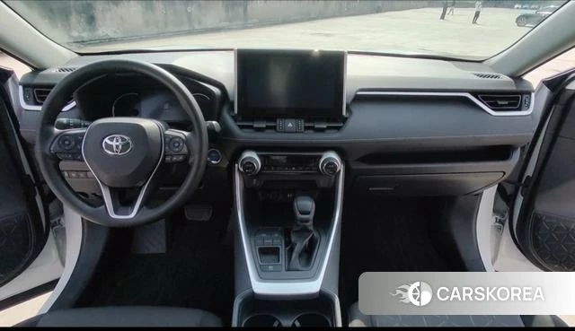Toyota RAV4 2022 Белый из Китая