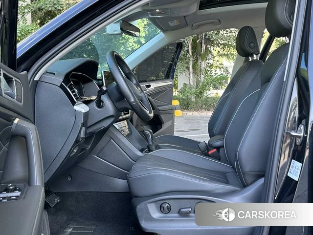 Volkswagen Tiguan L 2023 Черный из Китая