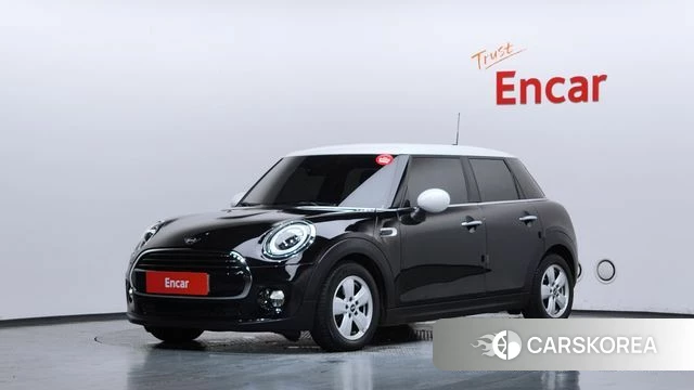 Mini Cooper 2018 Черный из Кореи