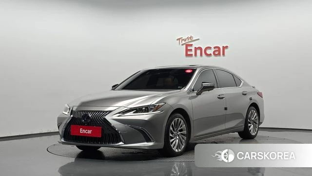 Lexus ES300h 7th generation 2021 Серебристо-серый из Кореи