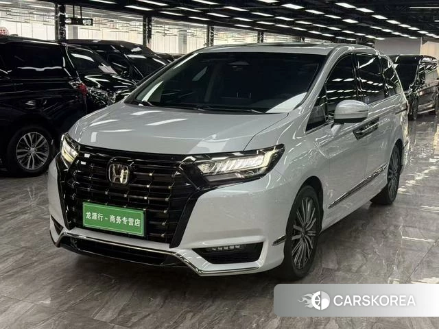 Honda Elysion 2024 Белый из Китая