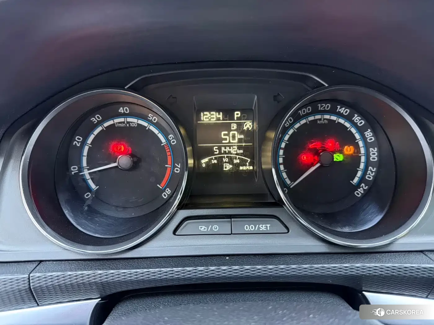 Skoda Kamiq 2023 Белый из Китая