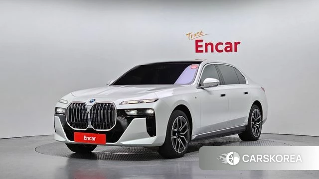 BMW i7 (G70) 2024 Белый из Кореи