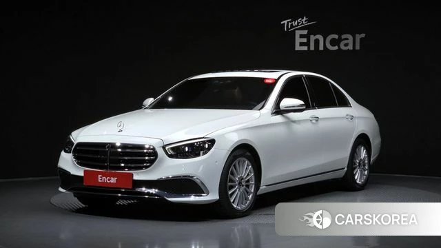 Mercedes-Benz E-Class W213 2022 Белый из Кореи