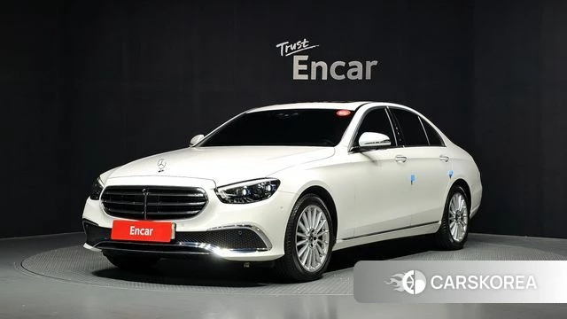 Mercedes-Benz E-Class W213 2022 Белый из Кореи