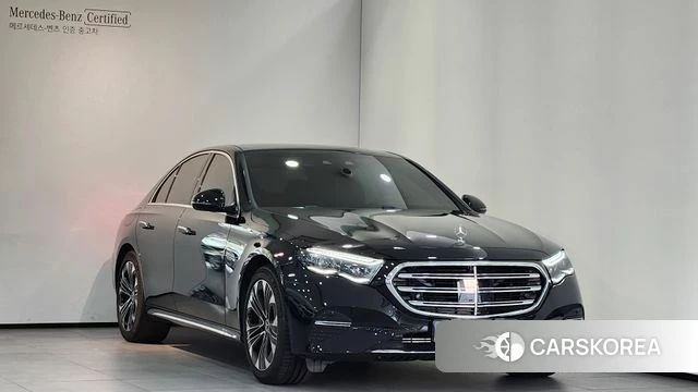 Mercedes-Benz E-Class W214 2026 Черный из Кореи