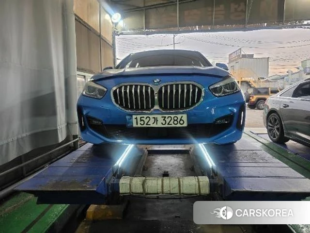 BMW 1 Series (F40) 2021 Синий из Кореи