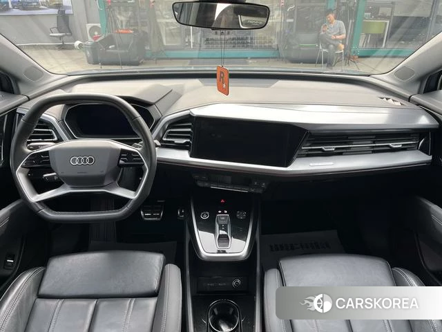 Audi Q4 2023 Темно-серый из Китая