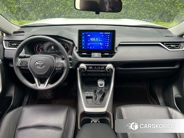 Toyota RAV4 2021 Белый из Китая