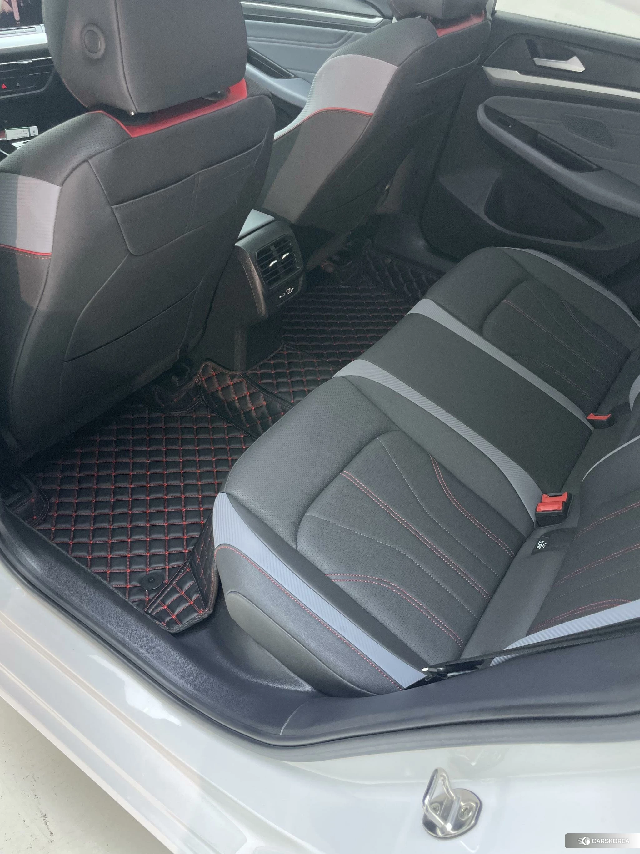 Volkswagen Lamando 2023 Белый из Китая