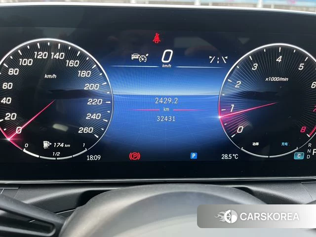 Mercedes-Benz C-class 2024 Белый из Китая