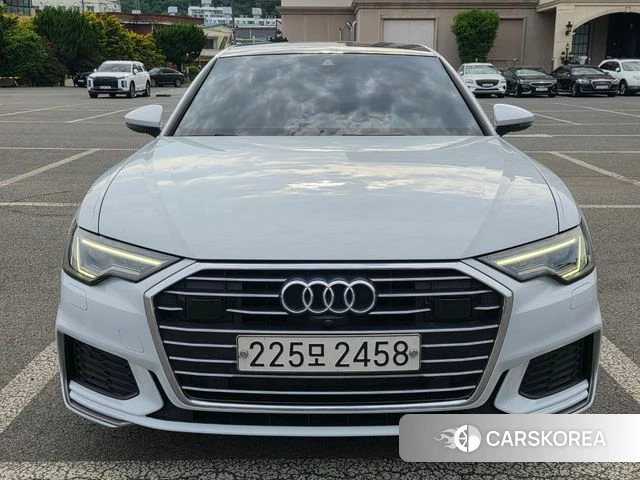 Audi A6 (C8) 2020 Белый из Кореи
