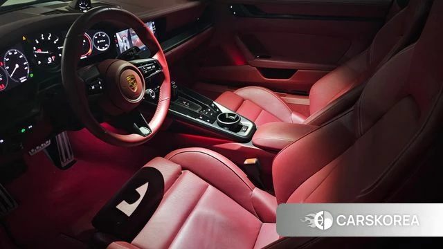 Porsche 911(992) 2023 Черный из Кореи