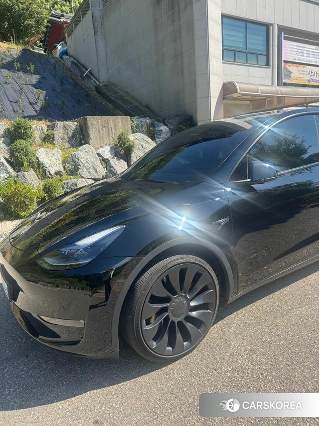 Tesla Model Y 2022 Черный из Кореи