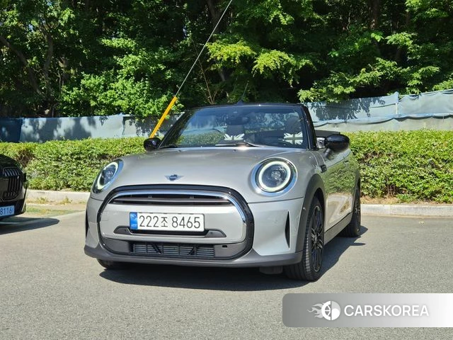 Mini Cooper Convertible 2024 Серебряный из Кореи