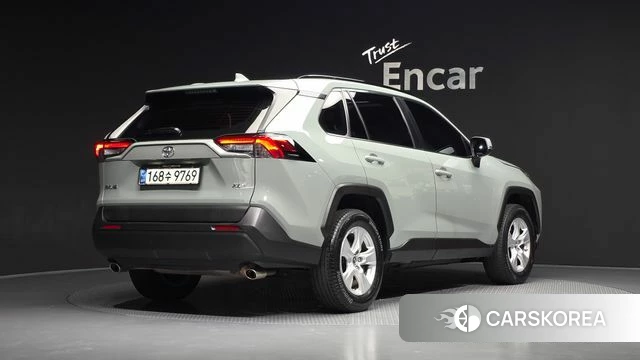 Toyota RAV4 5th Generation 2019 Светло-зеленый из Кореи