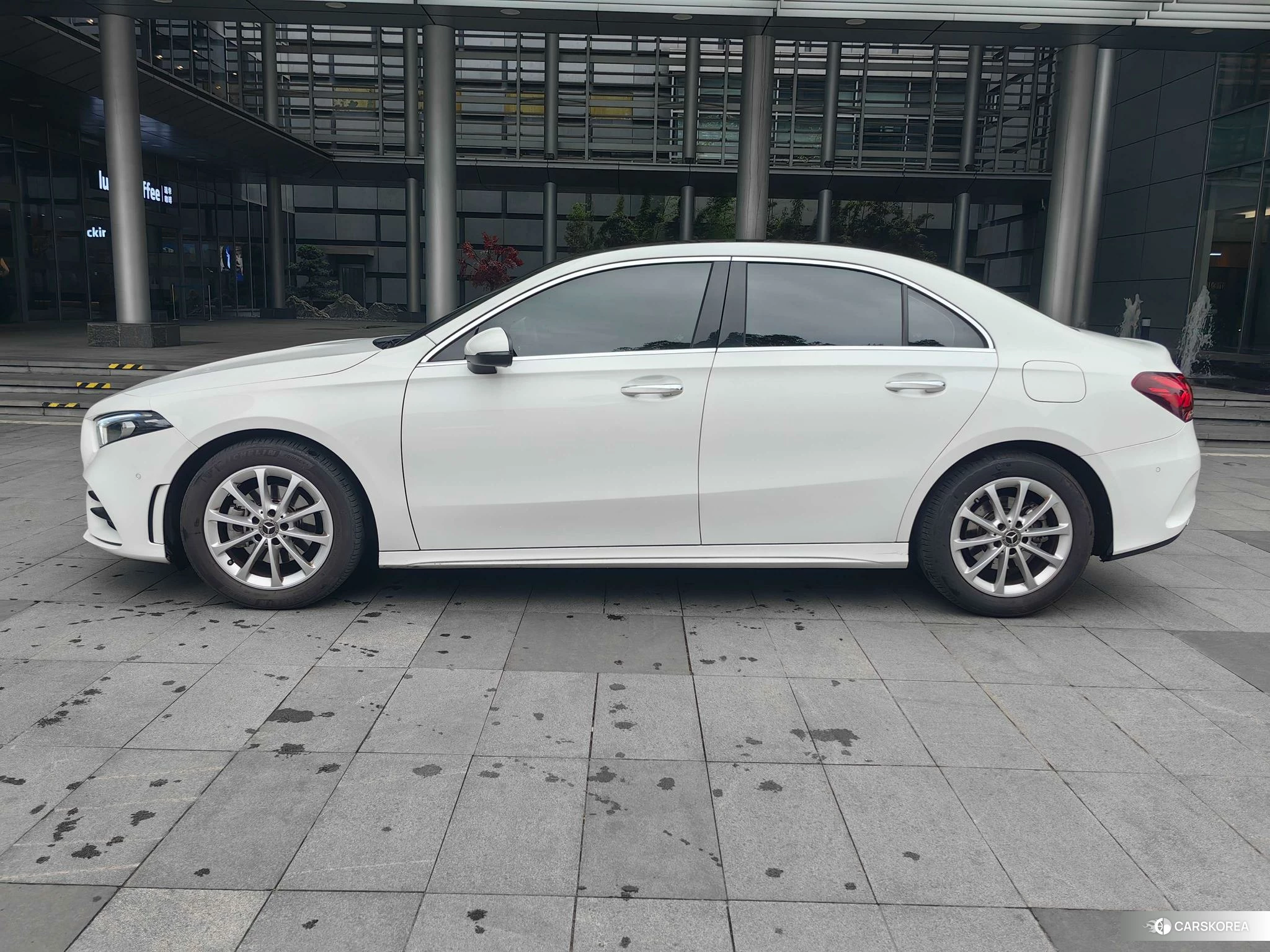 Mercedes-Benz A-Class 2021 Белый из Китая