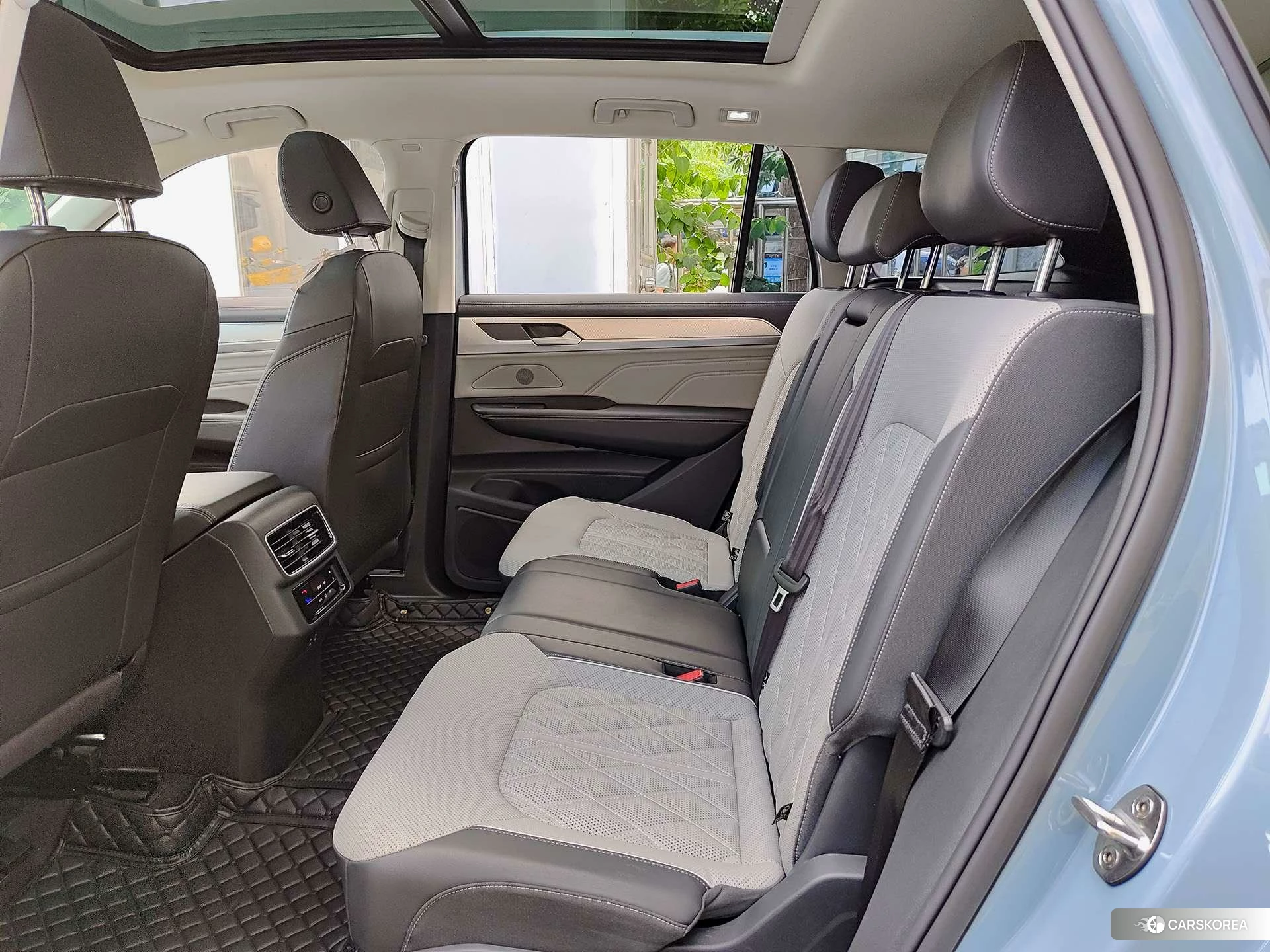 Volkswagen Tavendor 2022 Синий из Китая