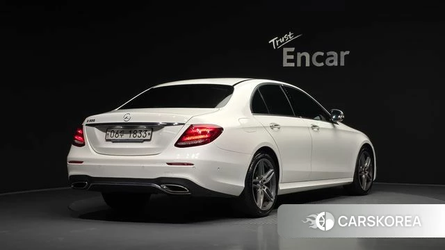 Mercedes-Benz E-Class W213 2018 Белый из Кореи, фото 2