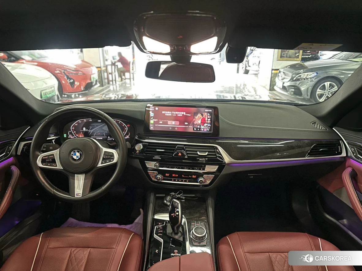 BMW 5 series 2021 Черный из Китая