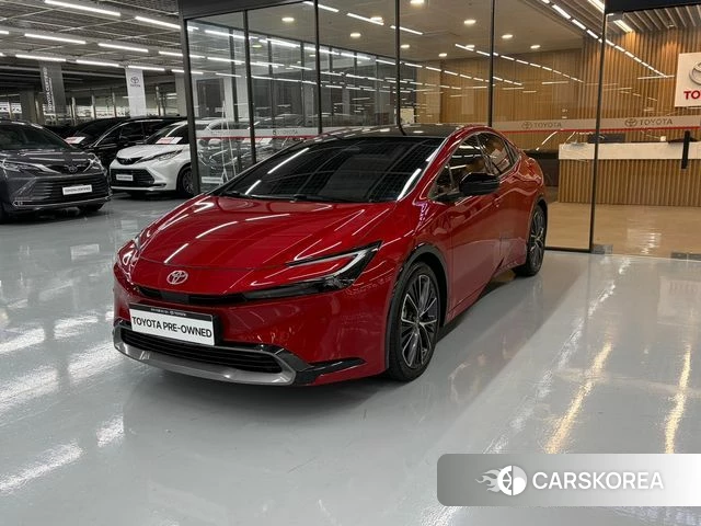 Toyota Prius 5th Generation 2025 Красный из Кореи