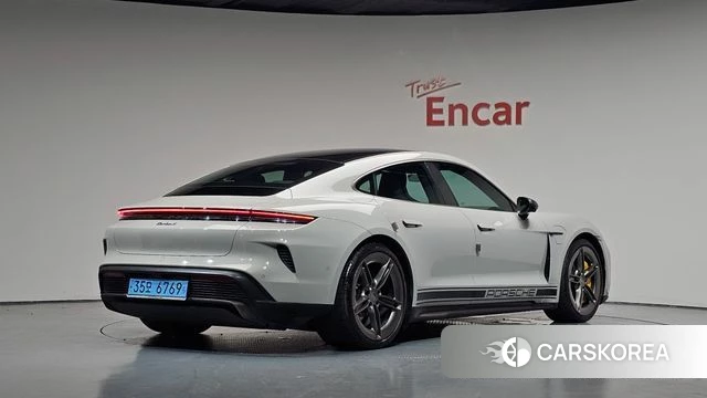 Porsche Taycan 2024 Серый из Кореи