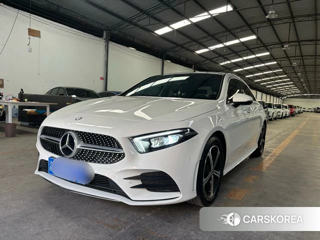 Mercedes-Benz A-Class 2023 Белый из Китая
