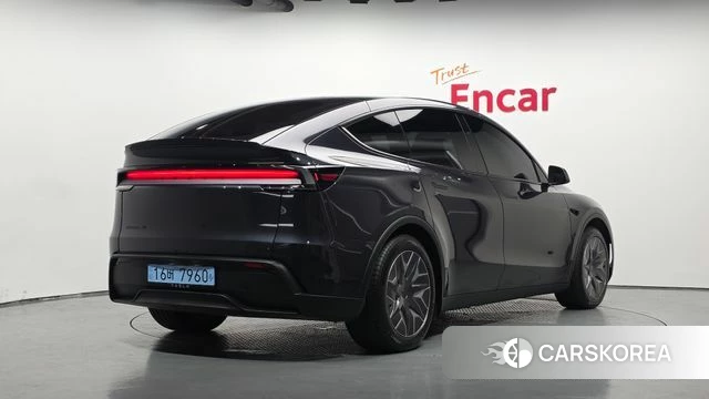 Tesla Model Y 2026 Серый из Кореи