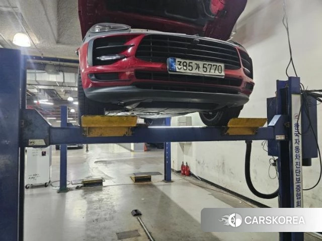 Porsche Macan 2021 Красный из Кореи