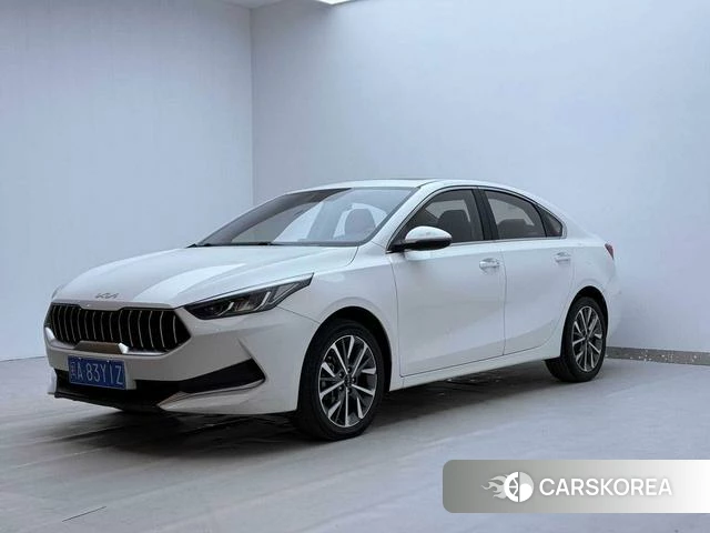 Kia K3 2022 Белый из Китая