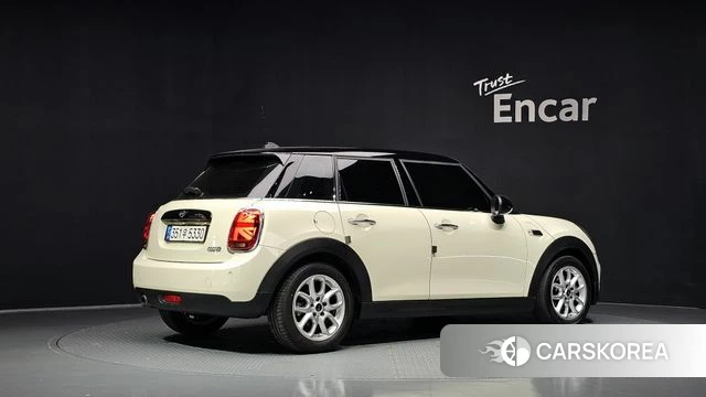 Mini Cooper 2018 Жемчужный цвет из Кореи