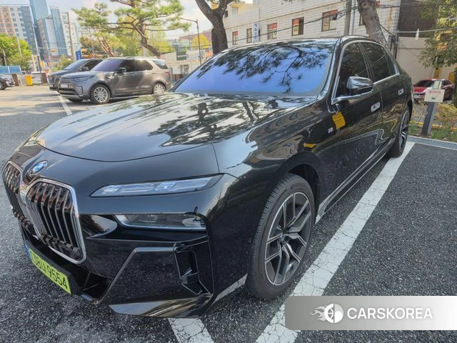 BMW 7 Series (G70) 2024 Черный из Кореи