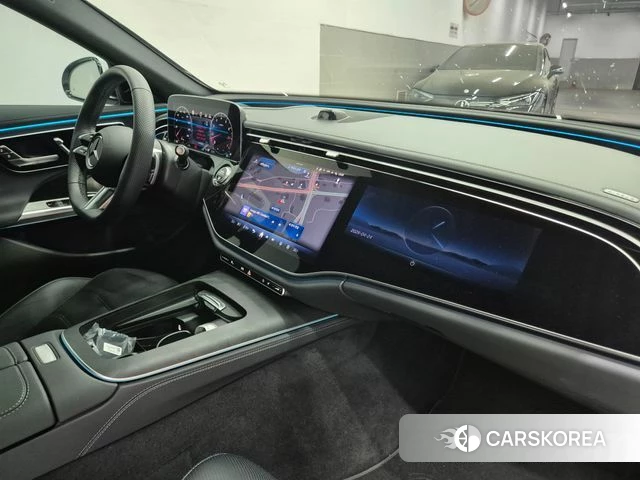 Mercedes-Benz E-Class W213 2025 Белый из Кореи