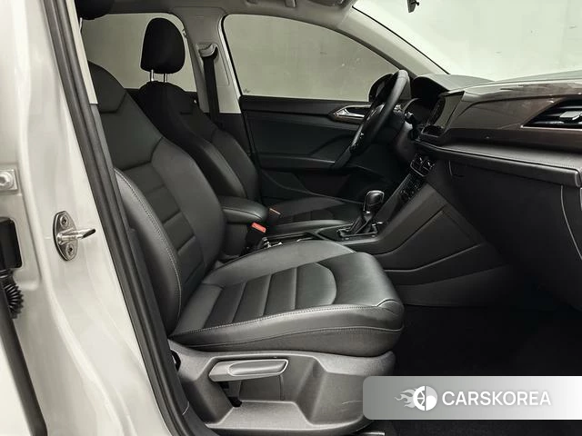 Volkswagen Tharu 2021 Белый из Китая