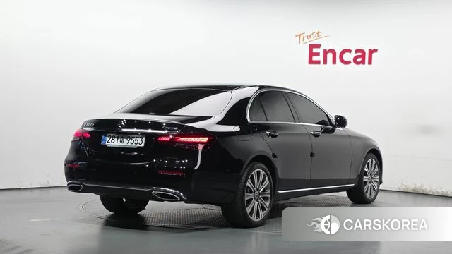 Mercedes-Benz E-Class W213 2023 Черный из Кореи