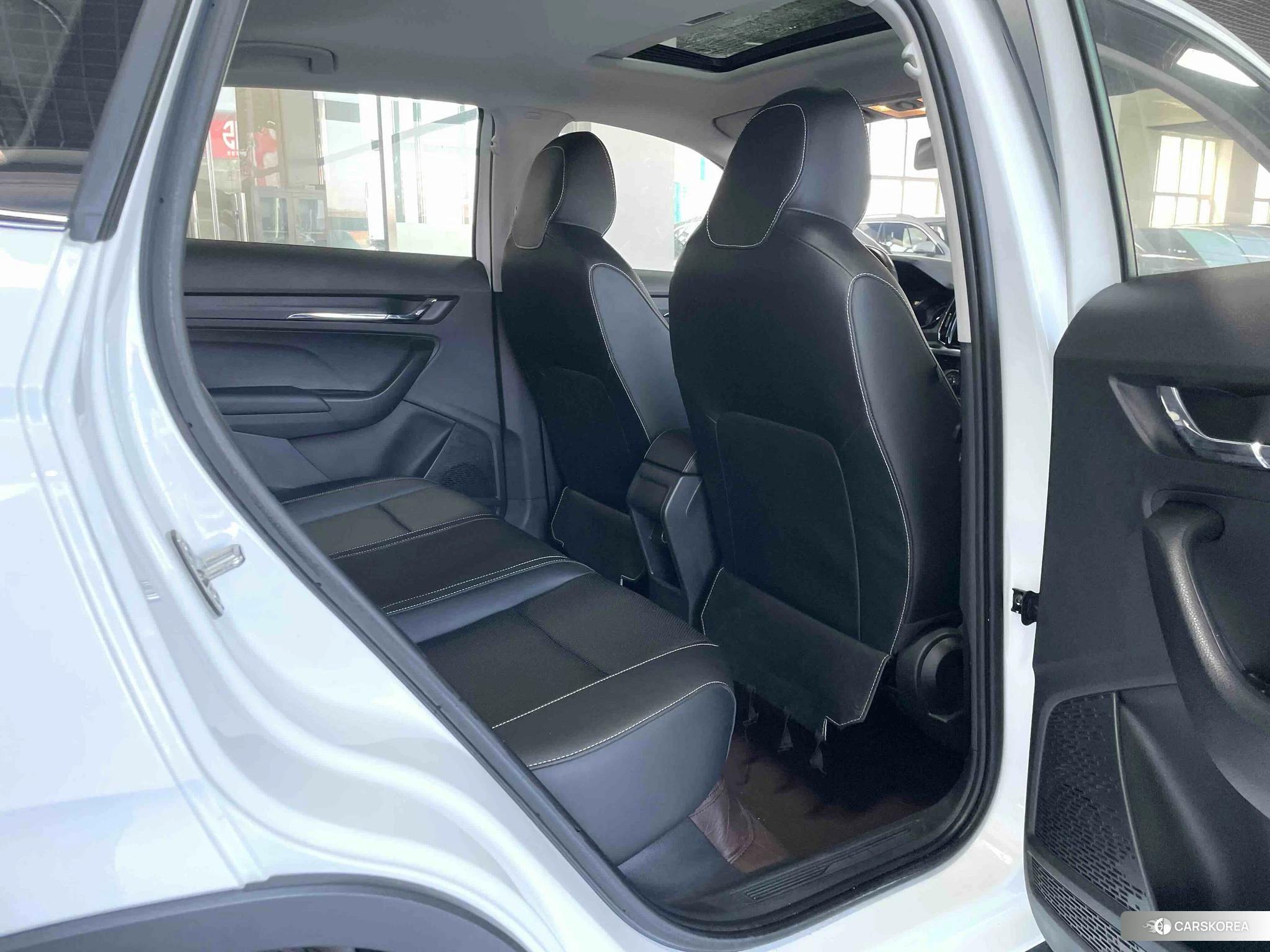 Skoda Kamiq 2021 Белый из Китая