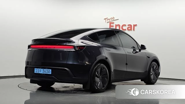 Tesla Model Y 2026 Серый из Кореи