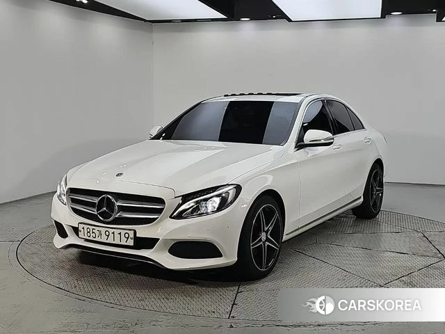 Mercedes-Benz C-Class W205 2018 Белый из Кореи