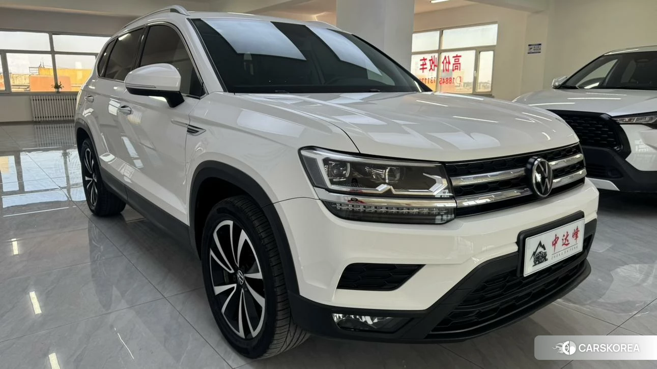 Volkswagen Tharu 2020 Белый из Китая