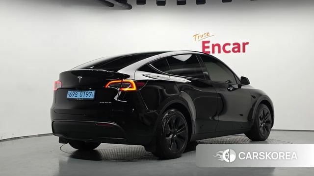 Tesla Model Y 2024 Черный из Кореи