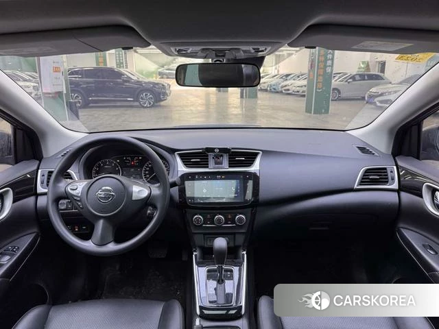 Nissan Sylphy 2021 Серебристо-серый из Китая
