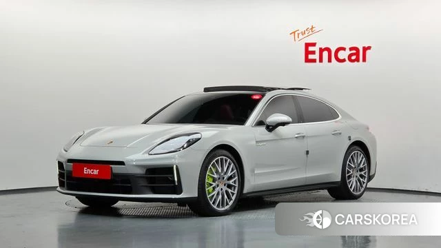 Porsche Panamera (976) 2025 Серебристо-серый из Кореи