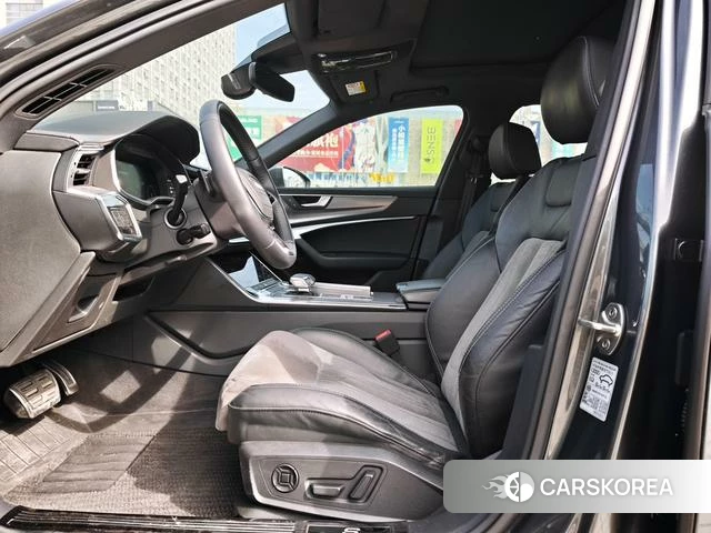 Audi A6L 2021 Темно-серый из Китая