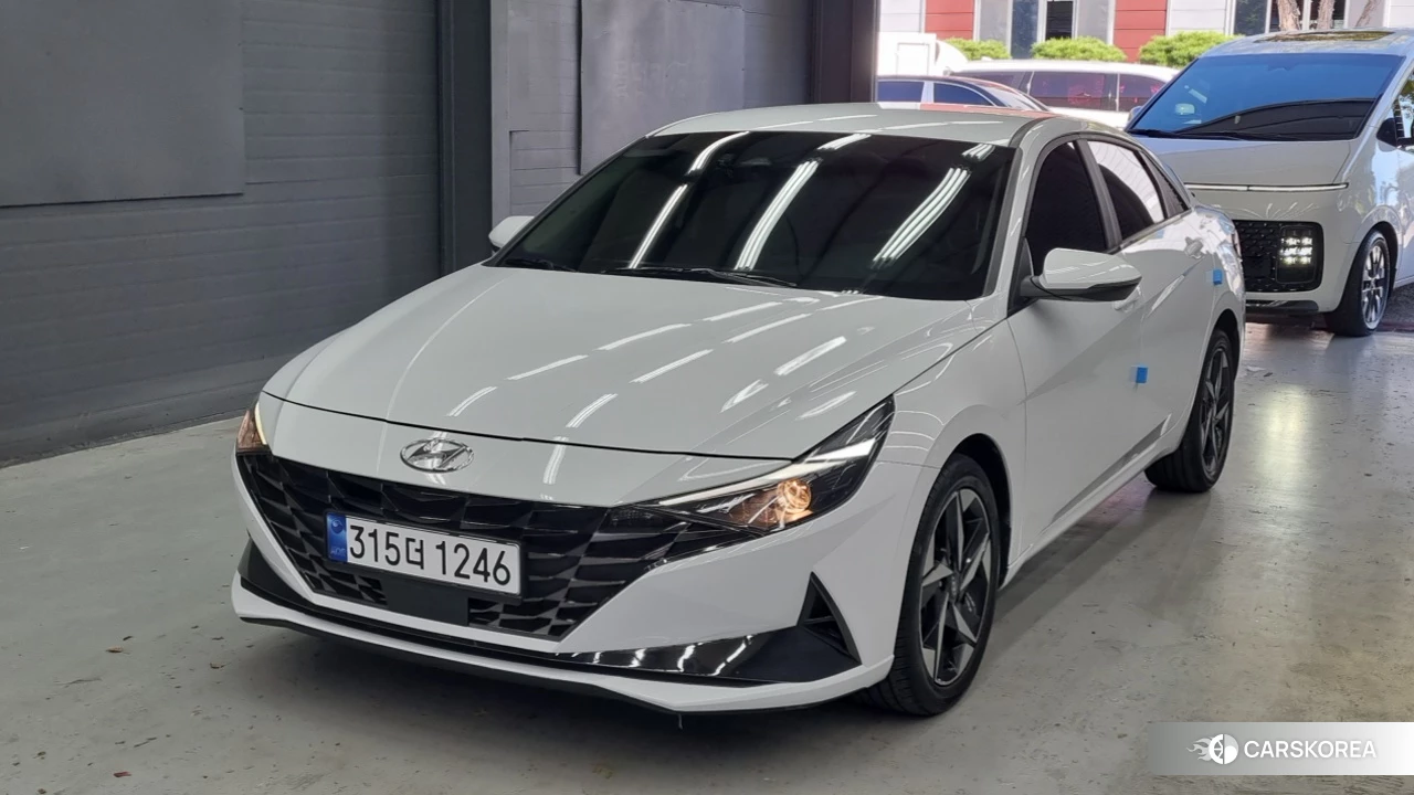 Hyundai Avante (CN7) 2022 Белый из Кореи