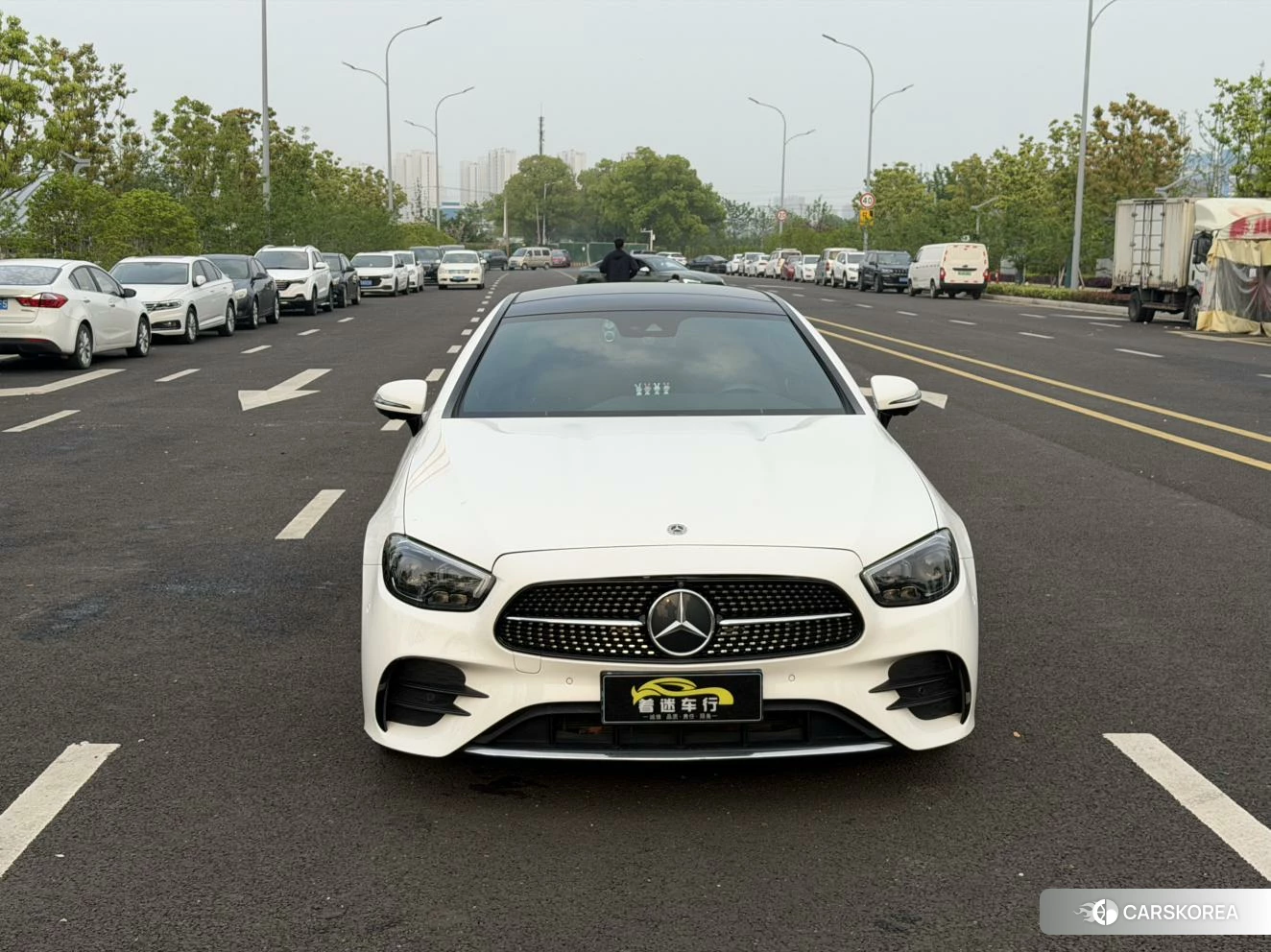 Mercedes-Benz E-Class 2020 Белый из Китая
