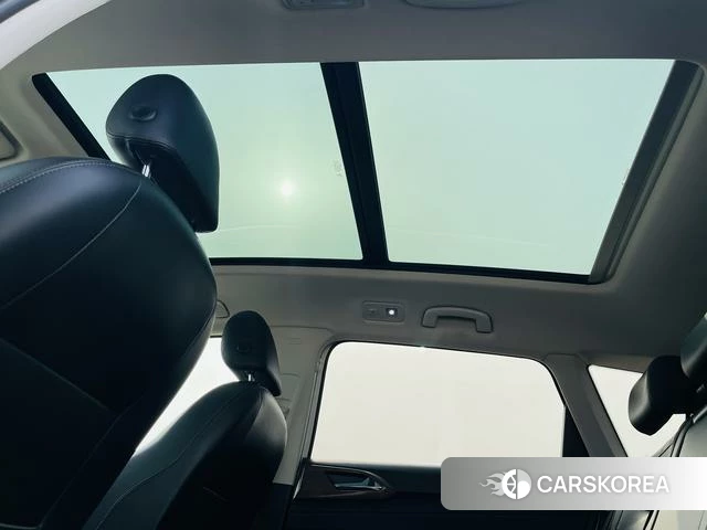 Volkswagen Tharu 2021 Белый из Китая