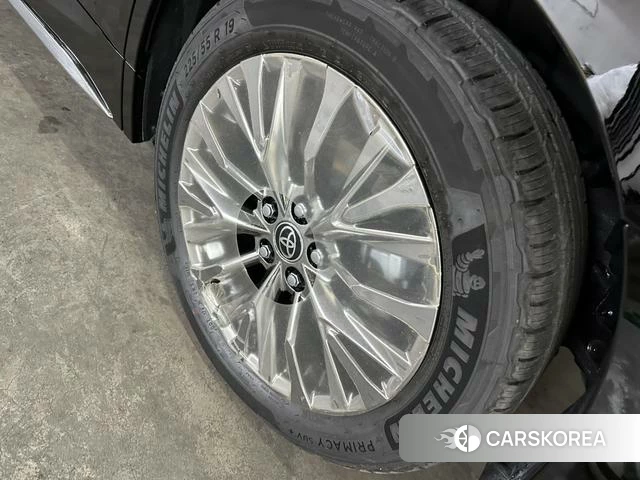 Toyota Alphard 2025 Черный из Китая