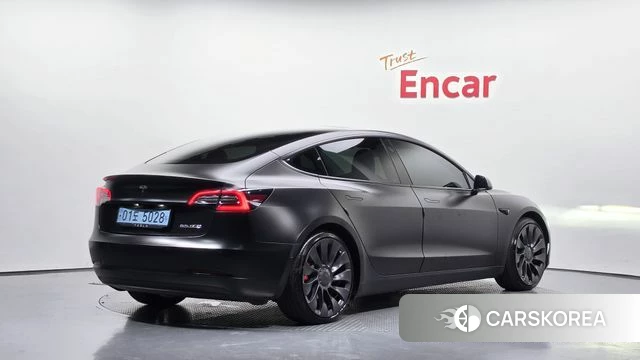Tesla Model 3 2021 Черный из Кореи
